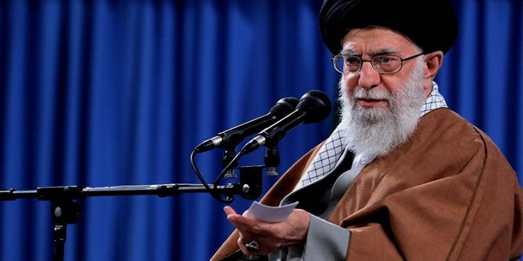 ifmat - Khamenei warns supporters to prepare for enemys combat mode