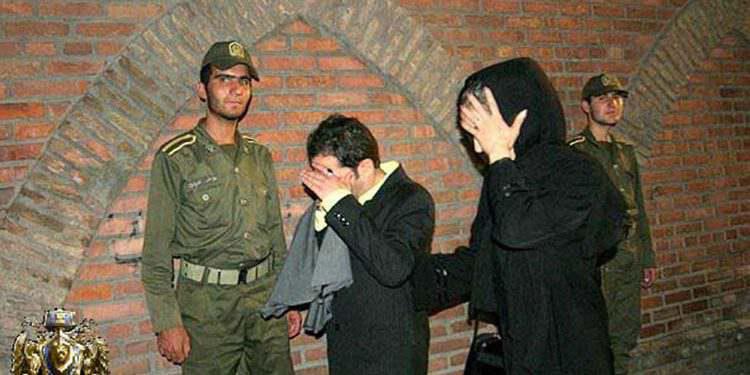 ifmat - Iran arrestes young partygoers in mixed gender parties