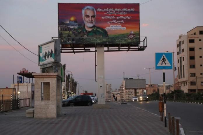 ifmat - Sharp criticism in Gaza after Hamas puts up posters of Iran Qasem Soleimani