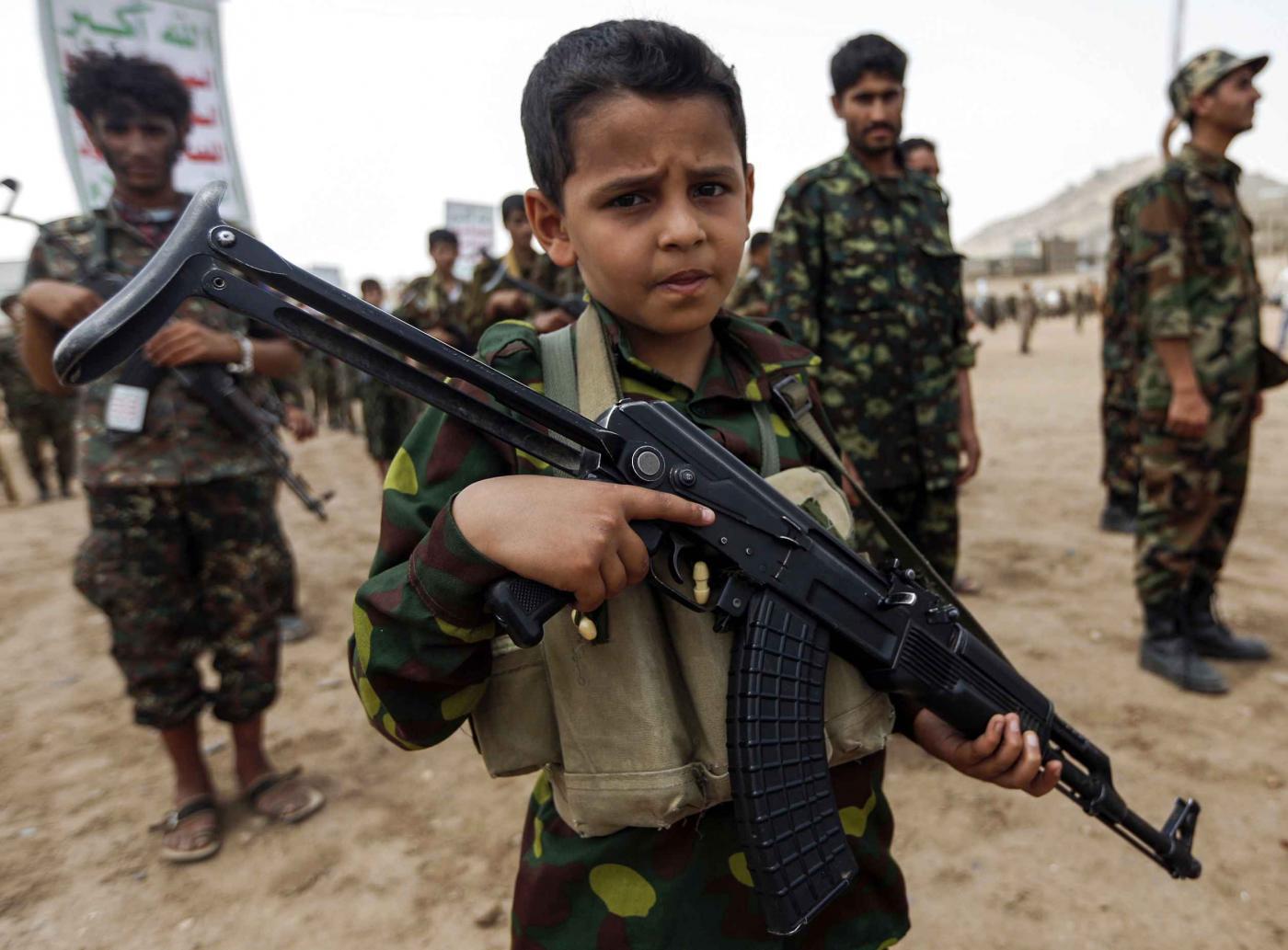 ifmat - Iran-backed Yemeni Houthis indoctrinating school students for war