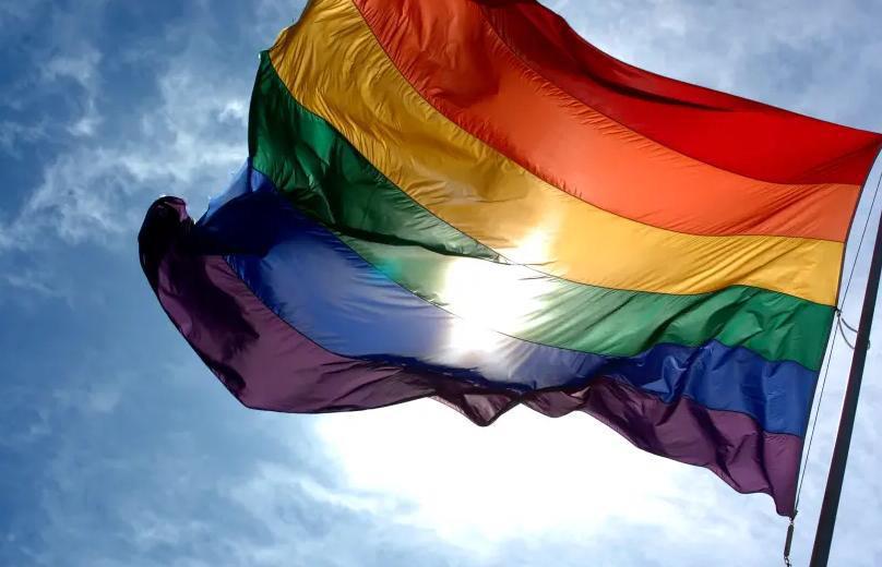 ifmat - Iran arrests lesbian for supporting homosexuality