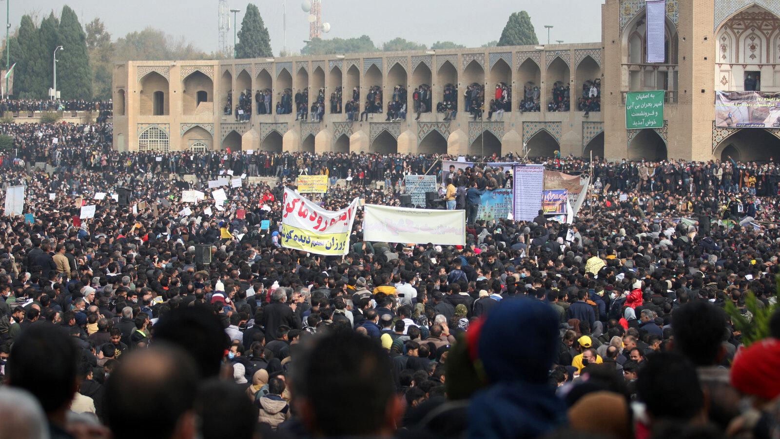 ifmat - Iran Another shape of protest promotes the uprisings