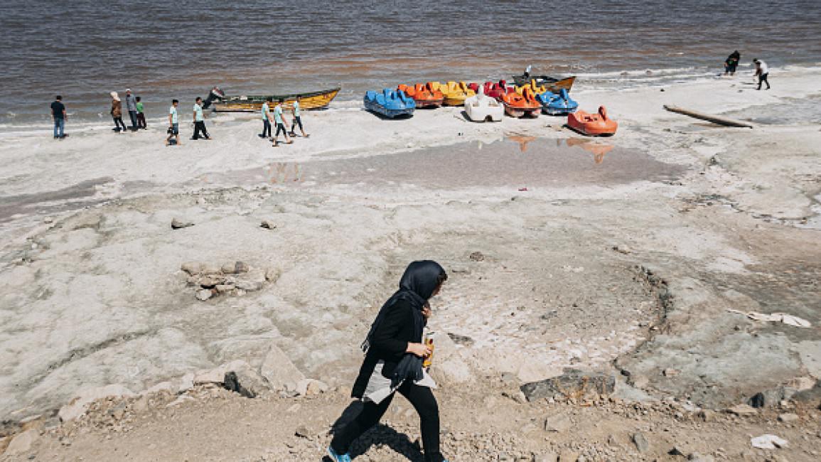 ifmat - Iran arrests several after protests at Drying Lake