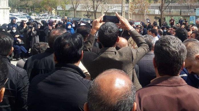 ifmat - Teachers across Iran launch major protests as uprising continues